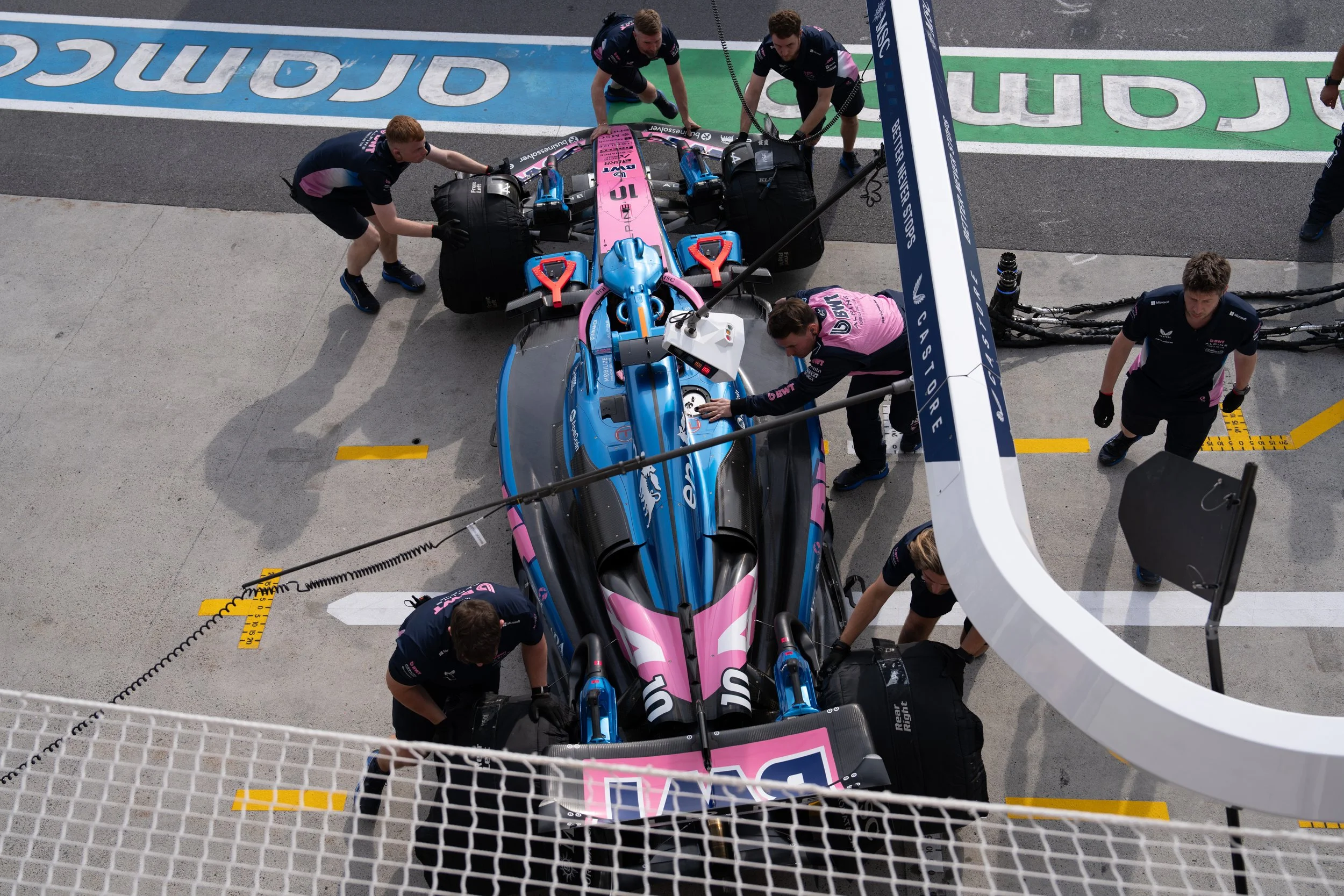 BWT Alpine Formula One Team set fra pitlane